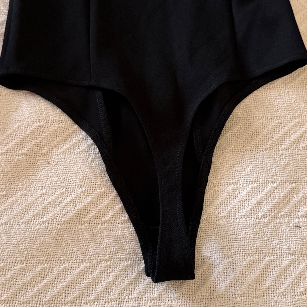 NWT Abercrombie Long-Sleeve Mesh Crepe Sweetheart Bodysuit in Black - Picture 6 of 15